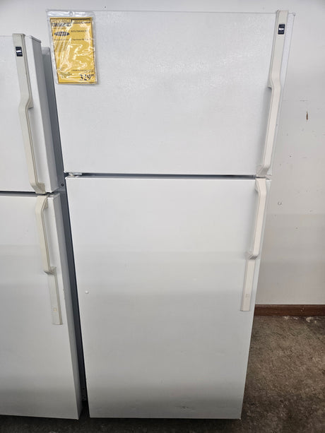 Reconditioned Hotpoint 16.9 Cu Ft. Top-Freezer Refrigerator HTS17BBMFLWW