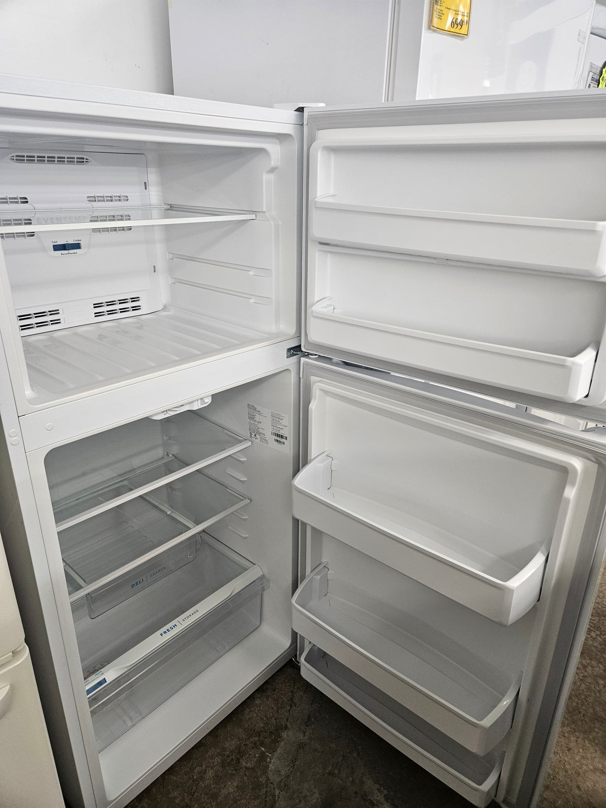 Reconditioned Frigidaire Top Freezer Refrigerator FFTR1425VW