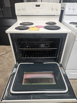 Reconditioned Magic Chef® Electric 30 in. Free Standing Range CER3525AAQ