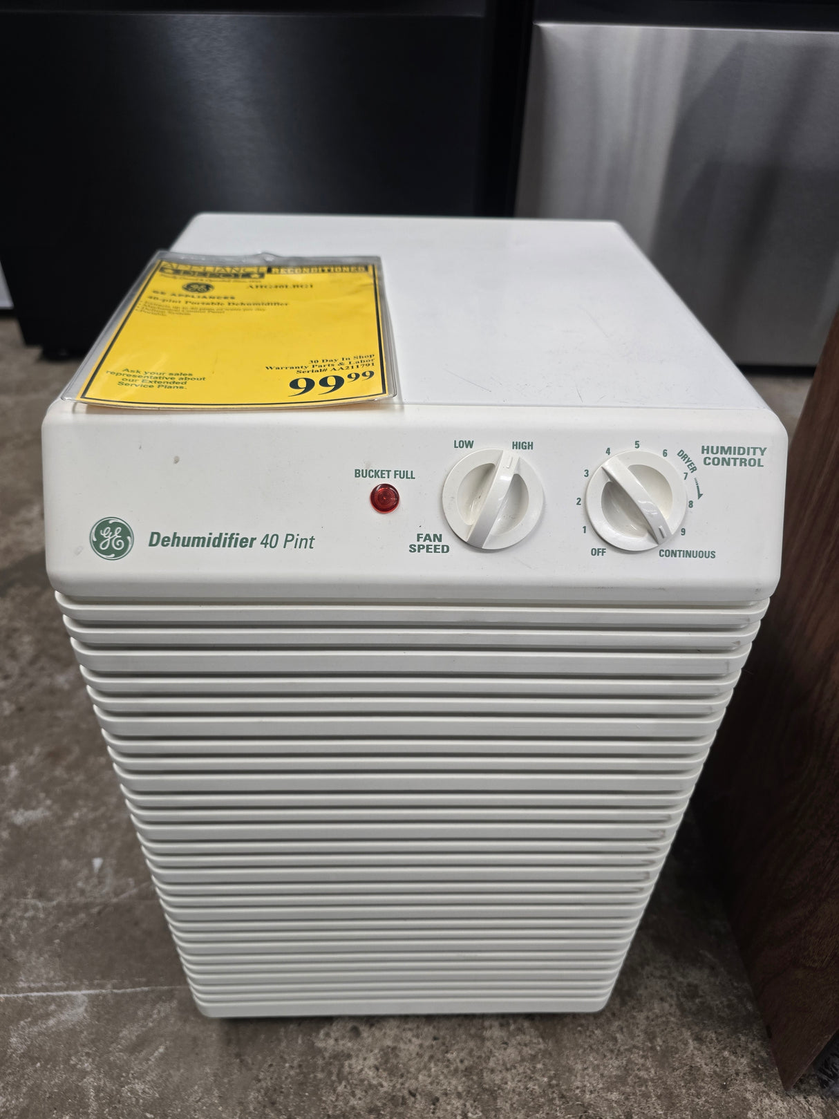 Reconditioned GE 40-pint Portable Dehumidifier AHG40LBG1