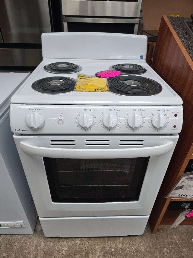 Reconditioned Hotpoint 24" Free-Standing Electric Range RAS240DM3WW
