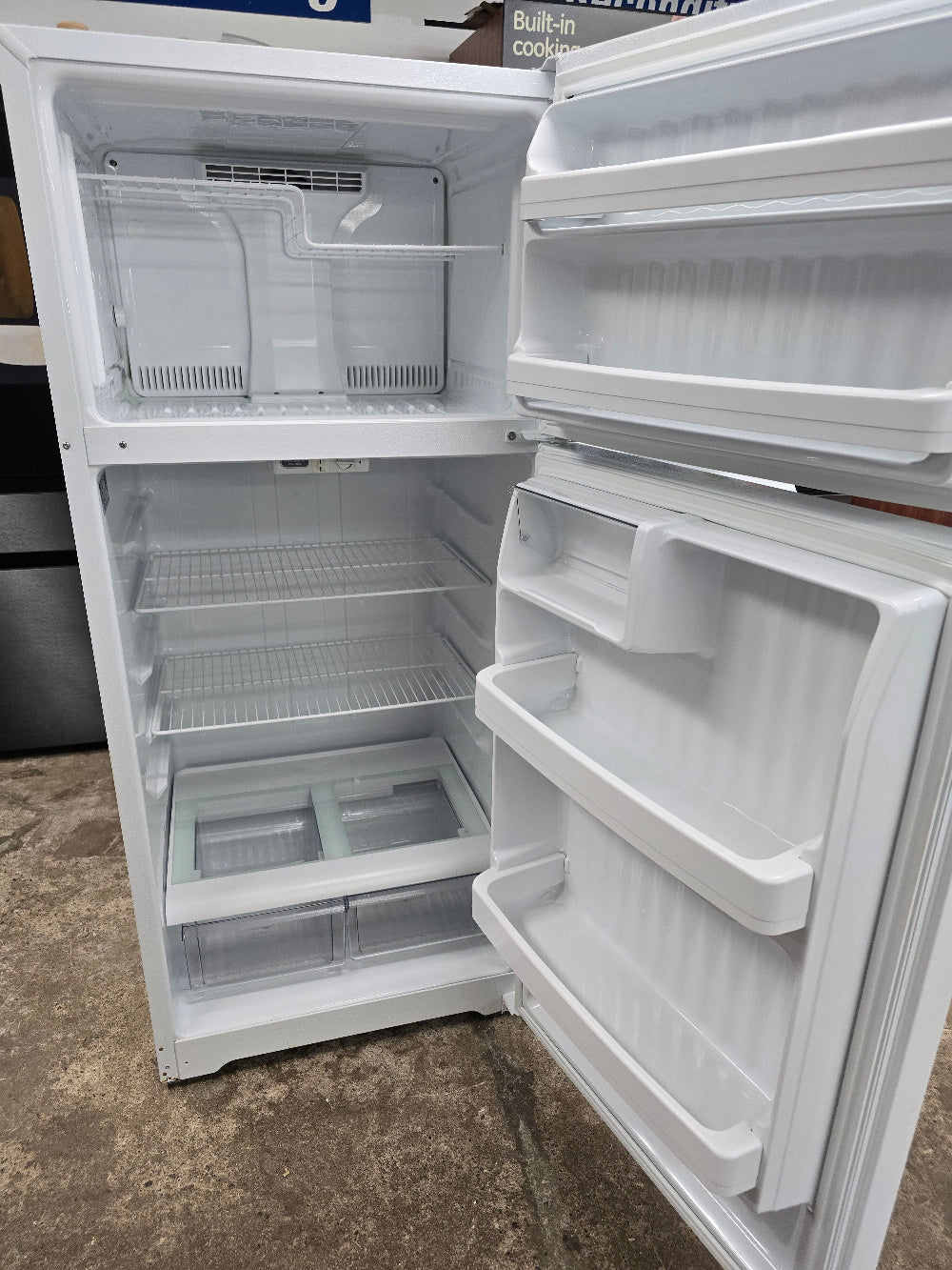 Reconditioned GE Top-Freezer Refrigerator GTS17DBEMRWW