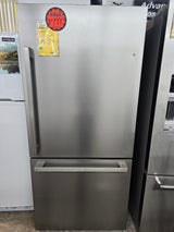 Reconditioned Hisense 17.2 Cu. Ft. Bottom Mount Refrigerator HRB171N6ASE
