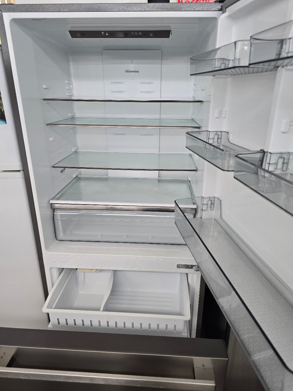 Reconditioned Hisense 17.2 Cu. Ft. Bottom Mount Refrigerator HRB171N6ASE