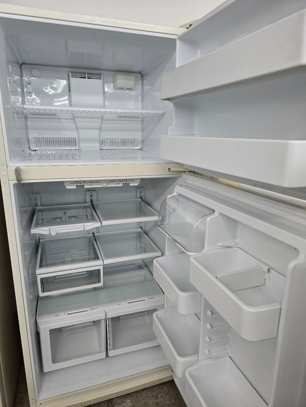 Reconditioned Maytag 30" Top Mount Refrigerator PTB1954FRQ