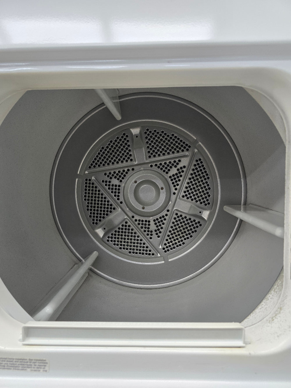 Reconditioned Frigidaire 5.7 cu.ft. Gas Dryer GLGR642AS5