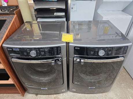 Reconditioned Maytag 4.5 Cu. Front Load Washer / 27" Electric Dryer Set MHW8200/MED8200