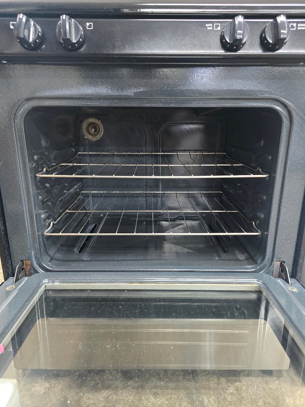Reconditioned Frigidaire 30" Freestanding Gas Range FFGF3047LSF