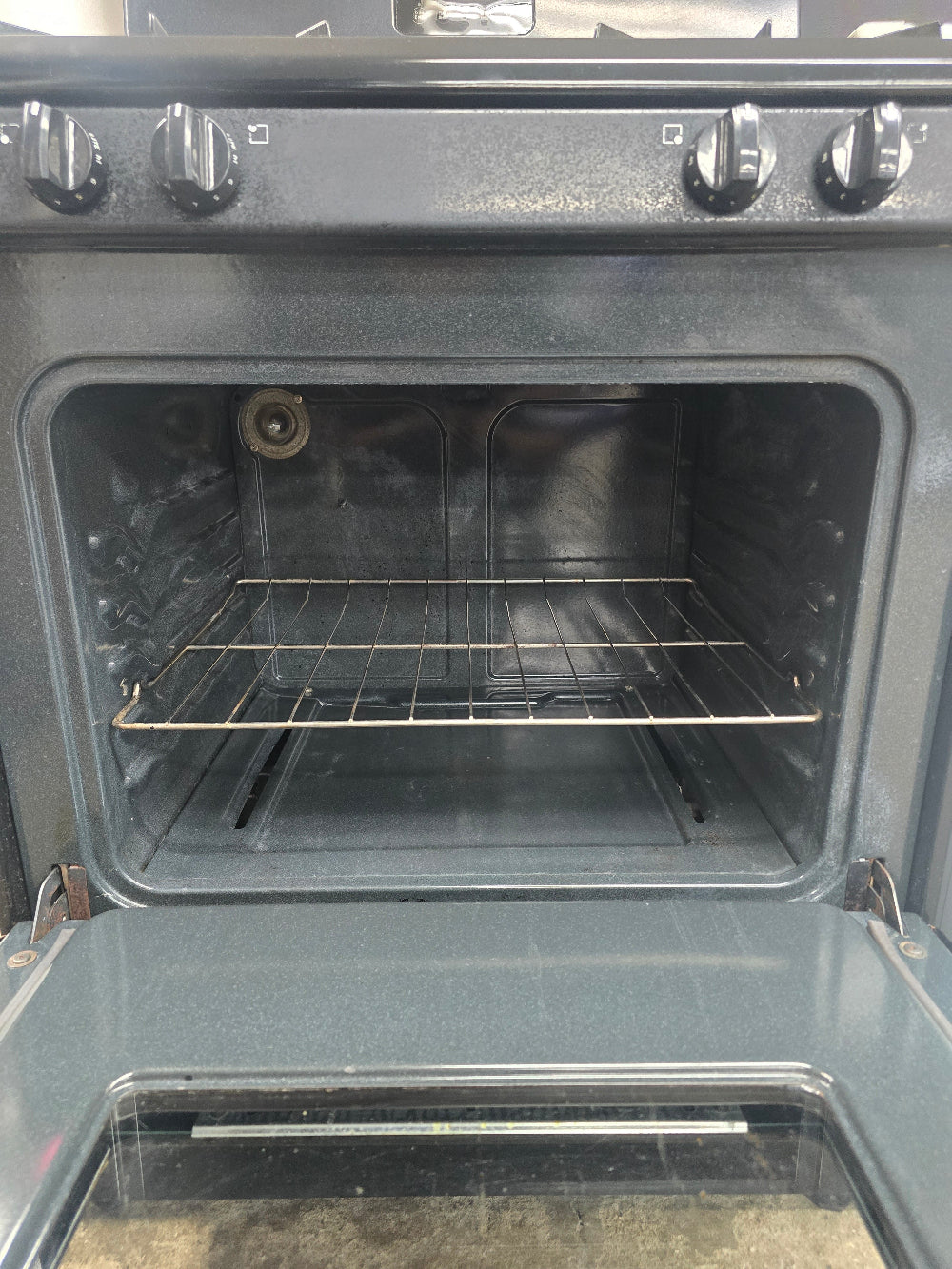 Reconditioned Frigidaire 30" Freestanding Gas Range FFGF3013LBD