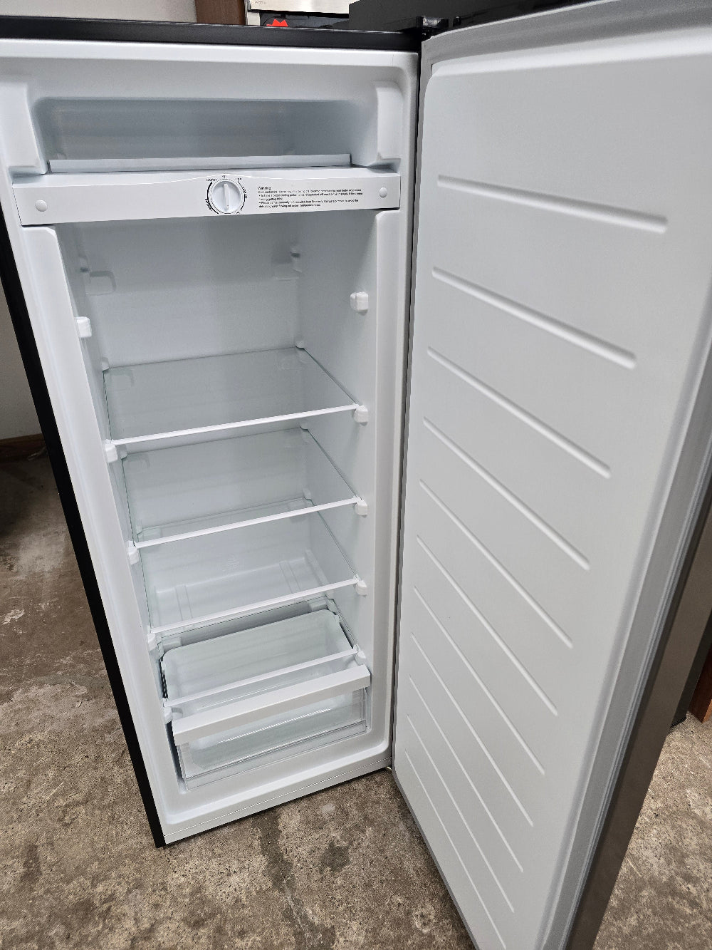 Reconditioned Vissani 7.1 Cu. Ft. Convertible Upright Freezer MDUFC7SS