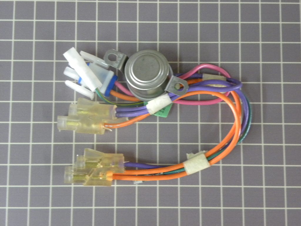 Harness and Thermostat WR23X10209
