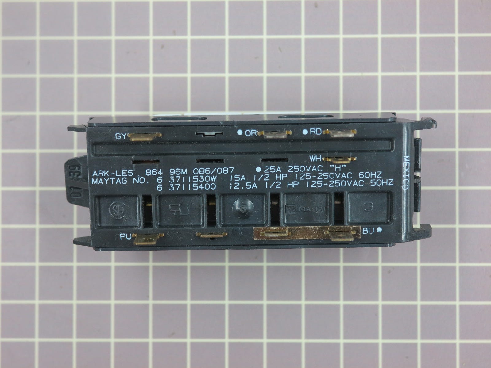 Push Button Switch 3002414