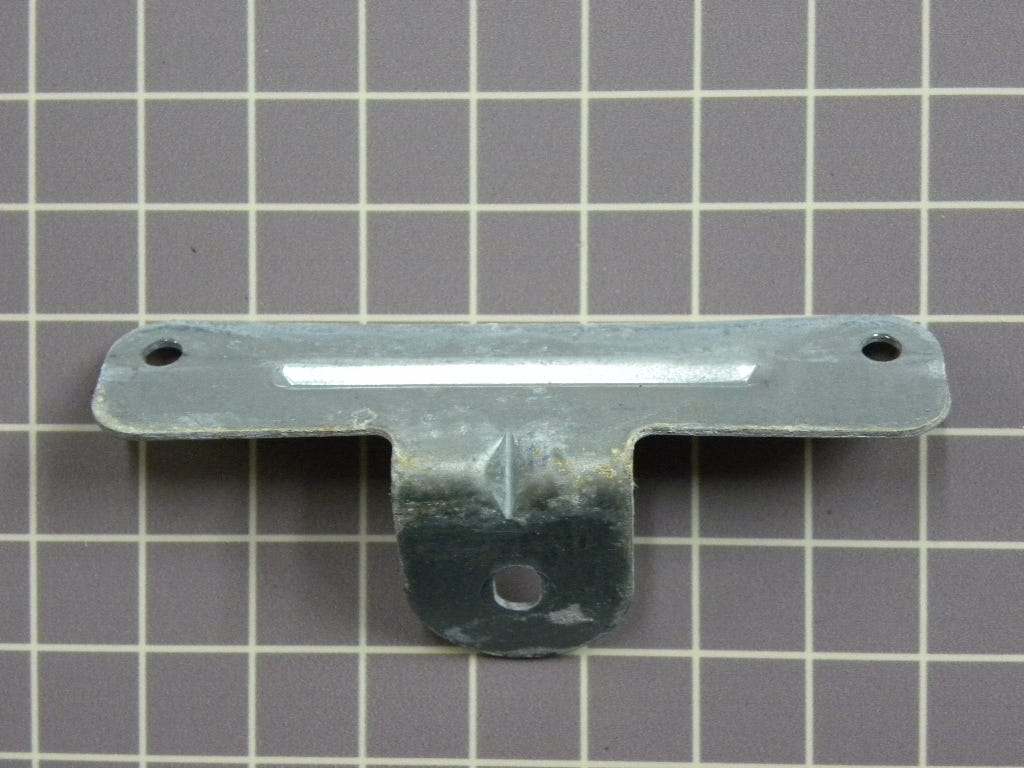 Front Mounting Bracket 131435800