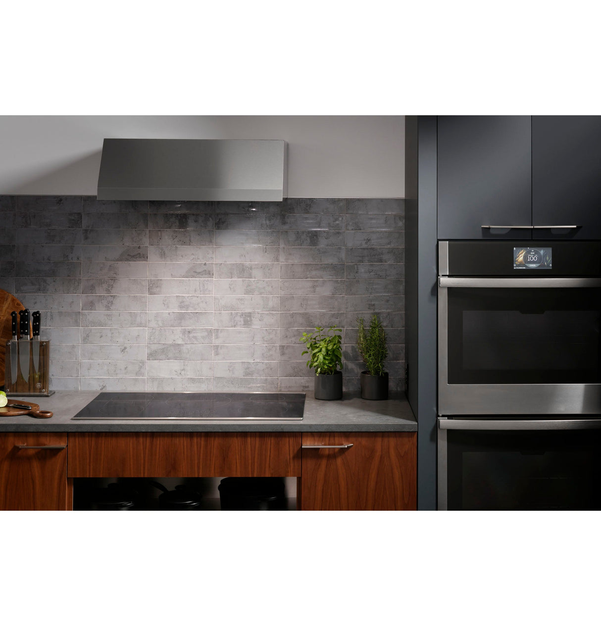 GE Profile 30" Built-In Touch Control Induction Cooktop PHP9030DTBB (S&D)
