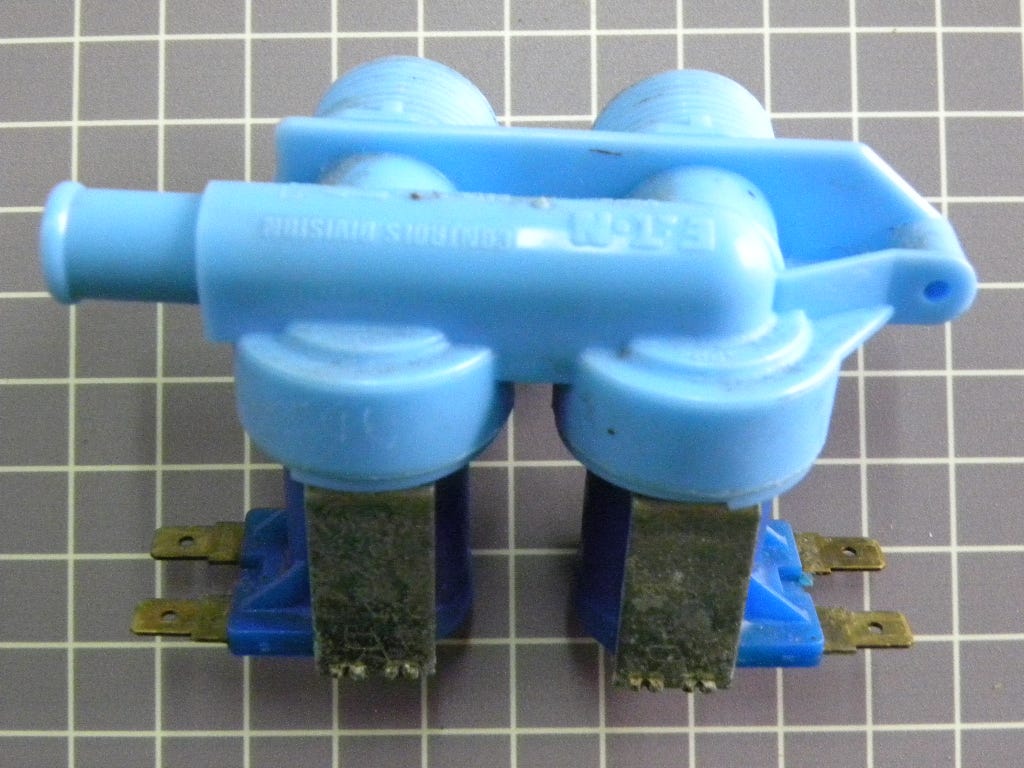Water Valve  R0131578