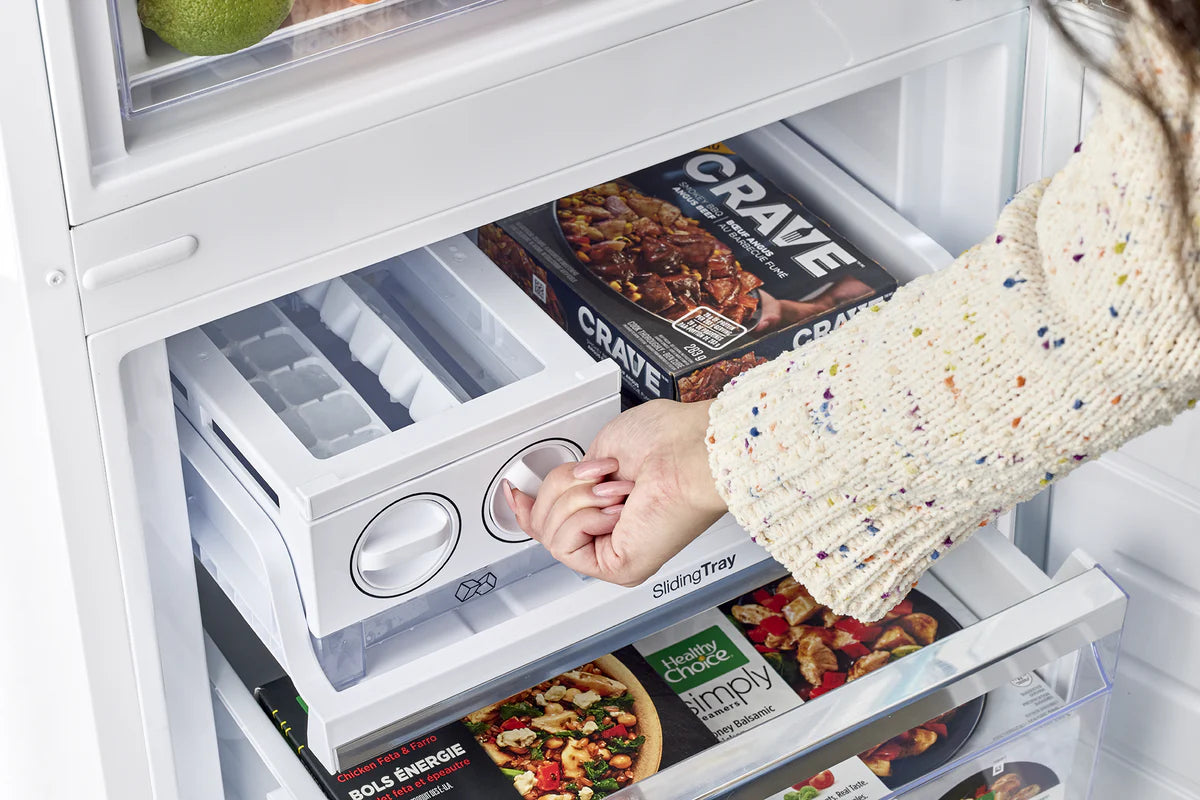 Classic Retro 23.6 in 11.7 cu. ft. Frost Free Retro Bottom Freezer Refrigerator in Marshmallow White, ENERGY STAR UGP-340L W AC