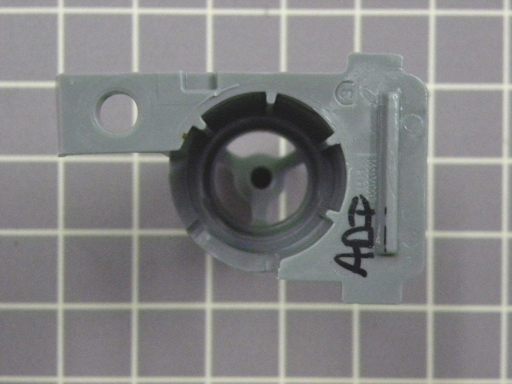 Center Spray Hub WD12X10353