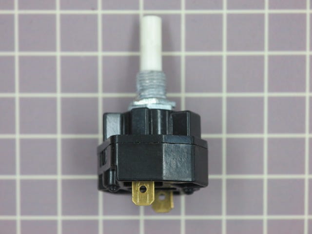 Switch 7403P204-60
