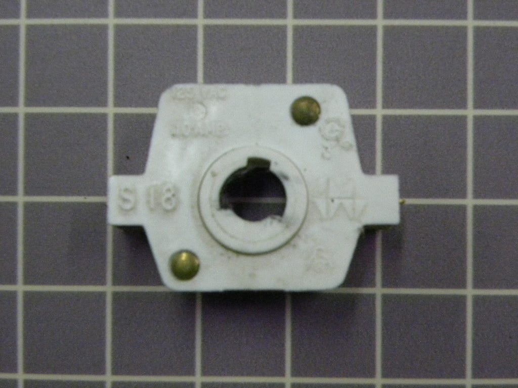 Spark Ignitor Switch Y704928