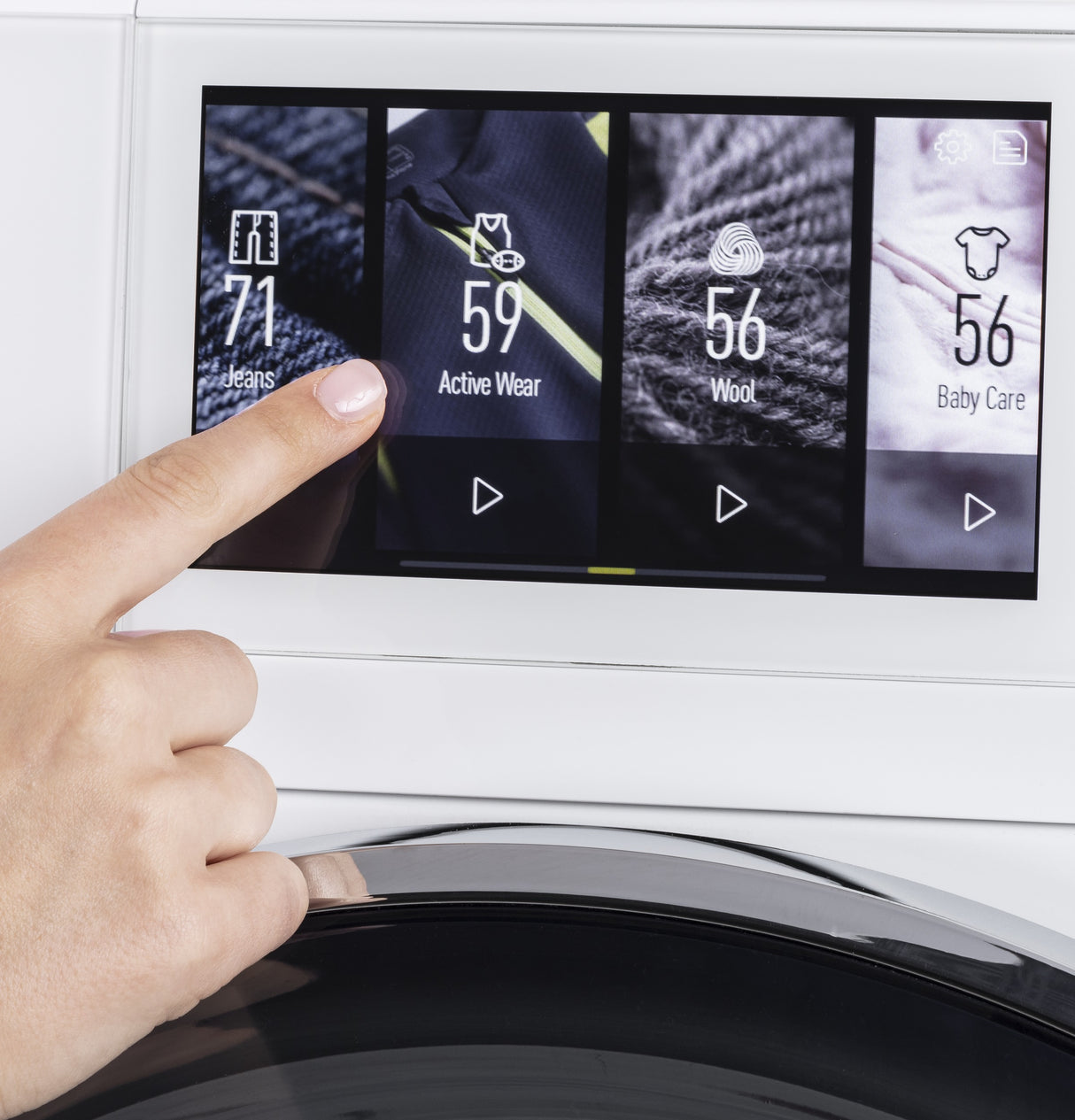 Haier ENERGY STAR® 2.4 Cu. Ft. Smart Frontload Washer QFW150SSNWW (S&D)