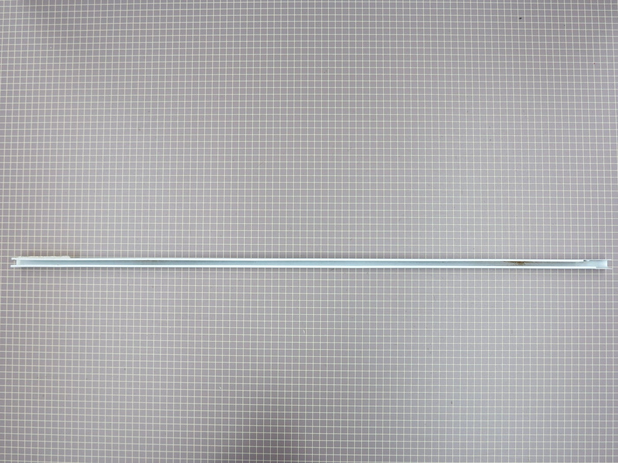 Trim (RH) 4450851