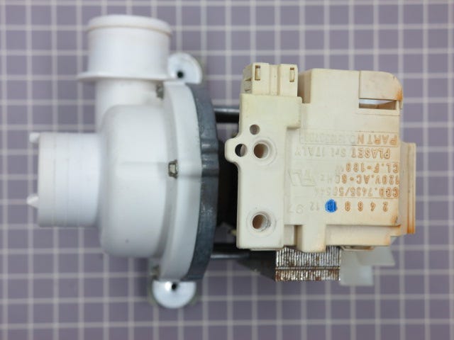 Drain Pump 131630700
