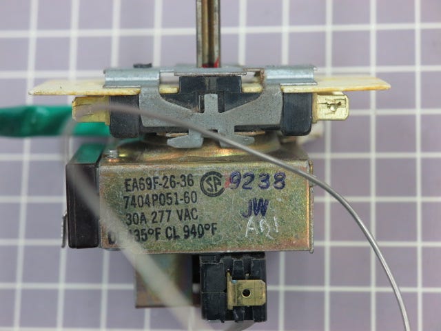 Thermostat 7404P051-60