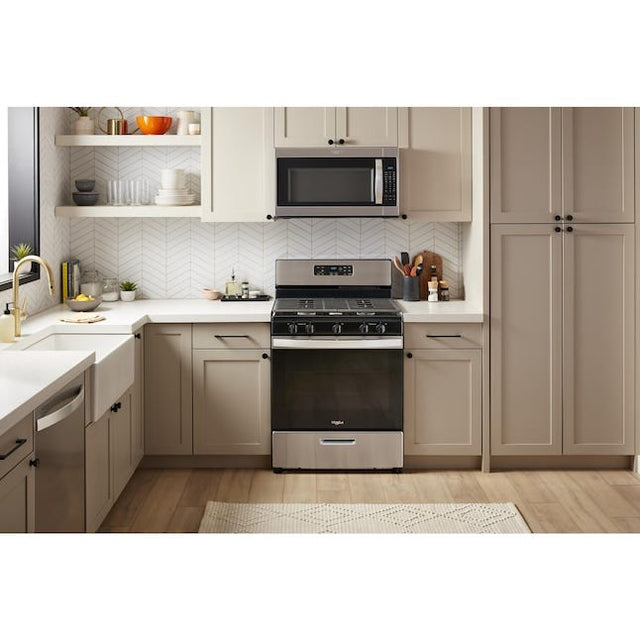 Whirlpool 5.1 Cu. Ft. Freestanding Gas Range with Edge to Edge Cooktop  WFG505M0MB- Black