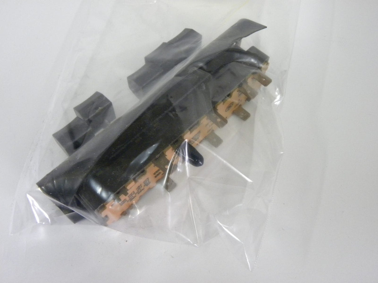 Push Button Switch 8316440