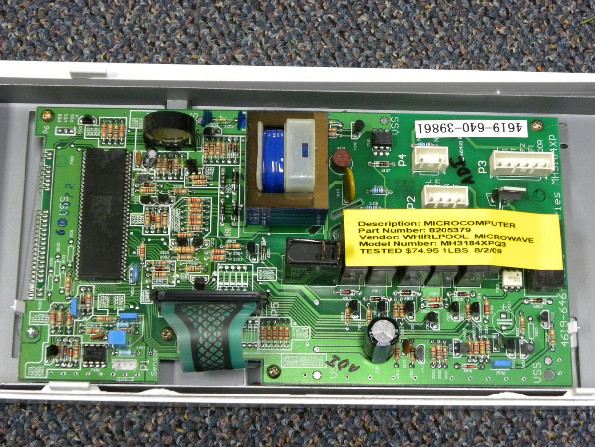 Microcomputer 8205379