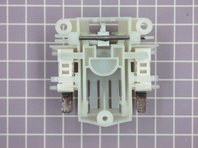 Latch 5304475570