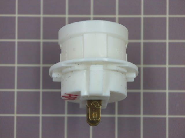 Light Socket 61001945