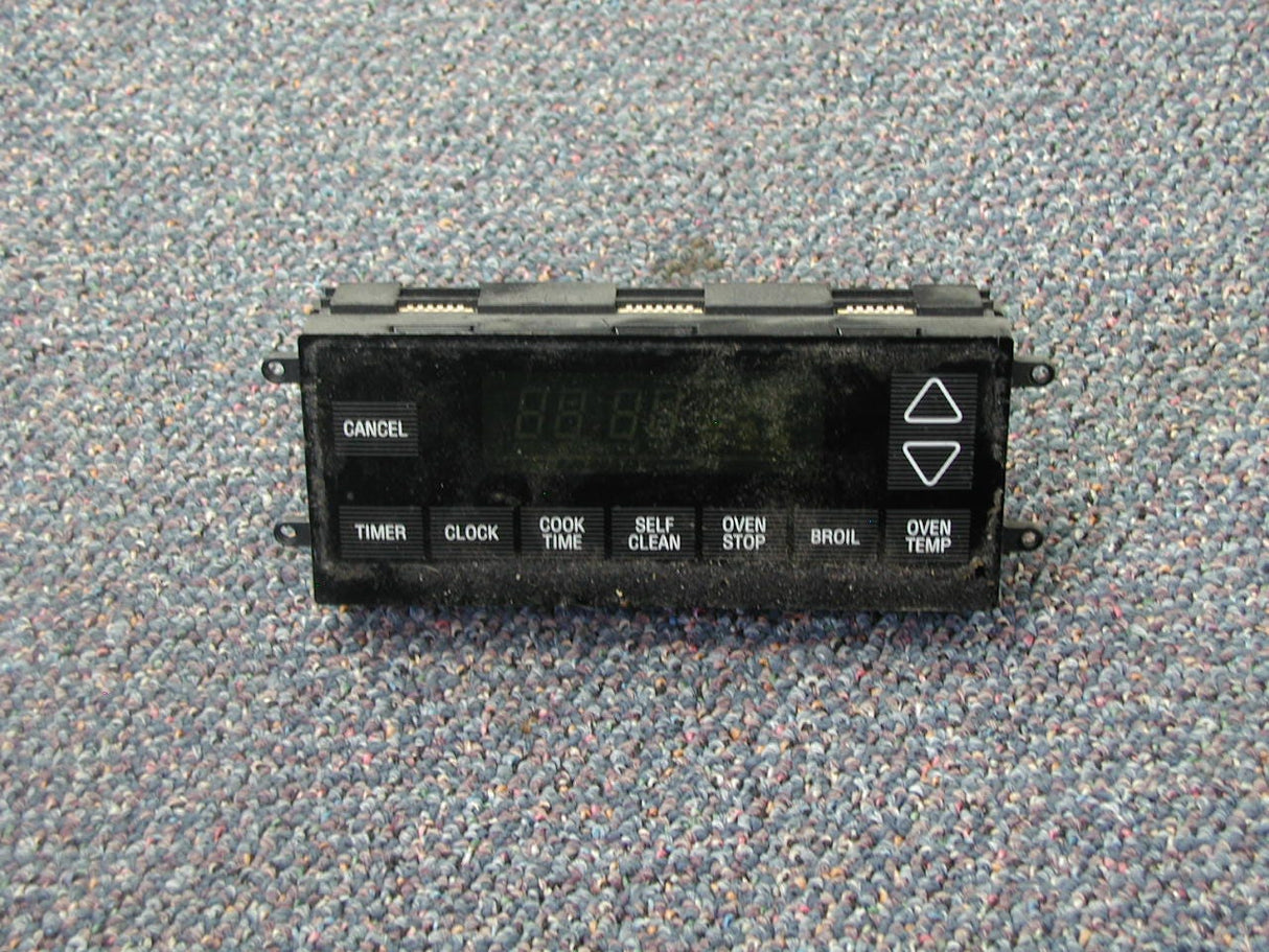 Clock 12001613