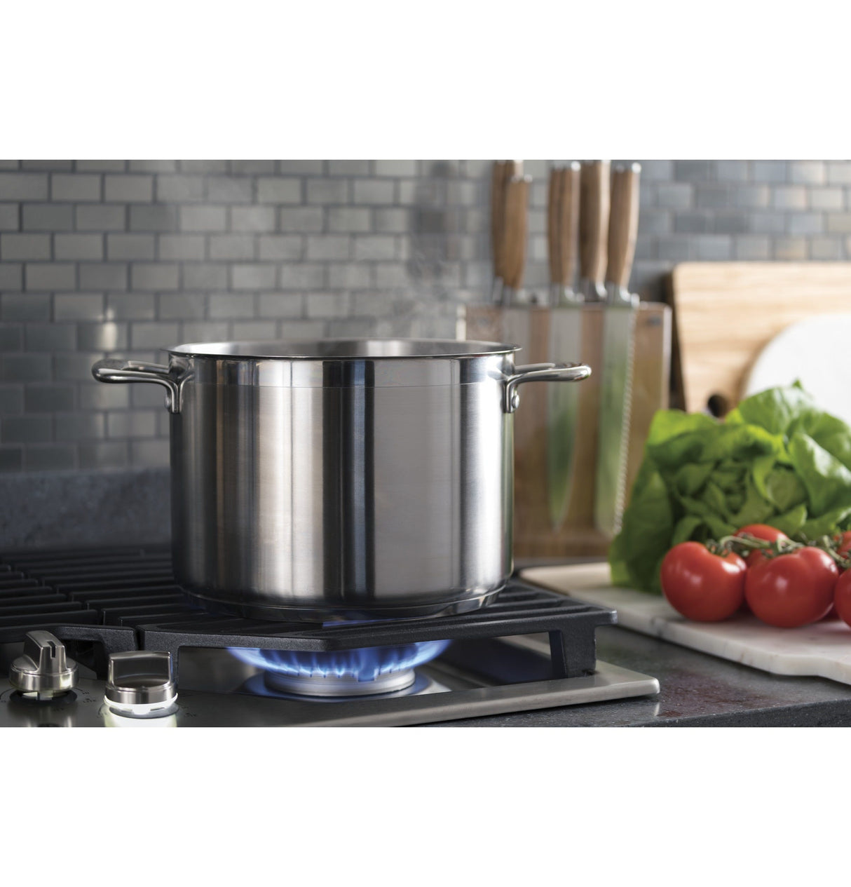 GE Profile 30" Built-In Gas Cooktop with 5 Burners and an Optional Extra-Large Cast Iron Griddle PGP7030SLSS