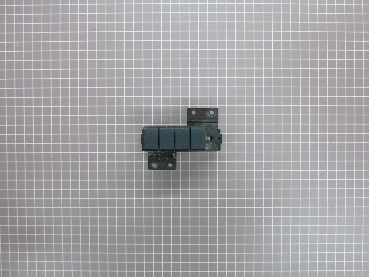Pushbutton Switch 3359101