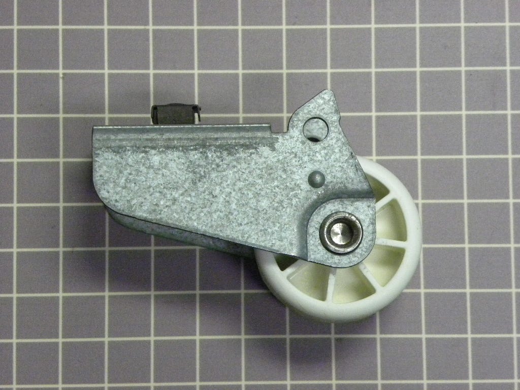 Roller & Bracket 12452602Q