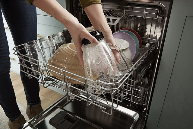 Whirlpool Fingerprint Resistant Dishwasher with 3rd Rack Large Capacity WDT970SAK-Black Stainless