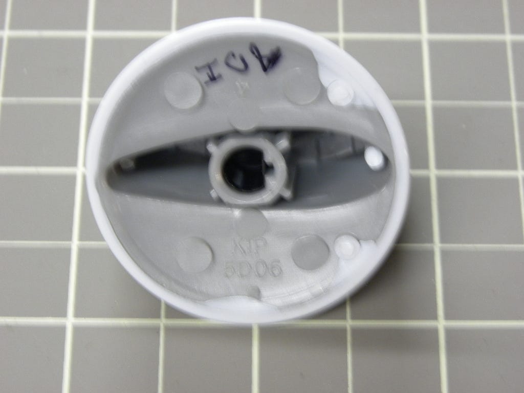 Knob (White and Chrome) 74008950