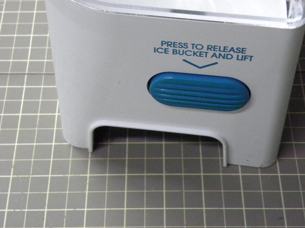 Ice Container 2216051