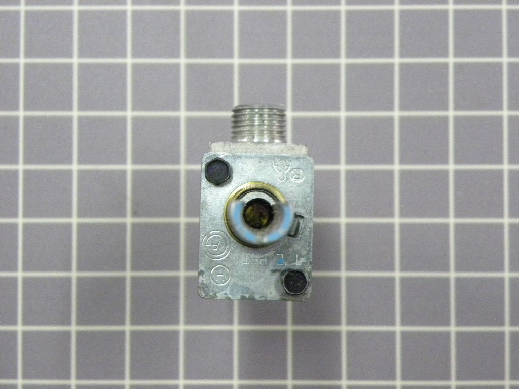 Right Gas Valve Y04100184