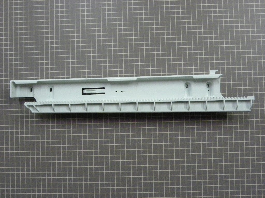 RH Drawer Glide 67004218