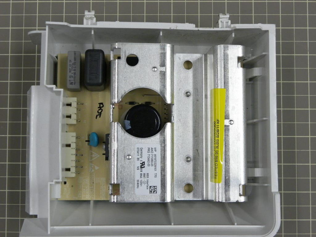 Microcomputer 8183196