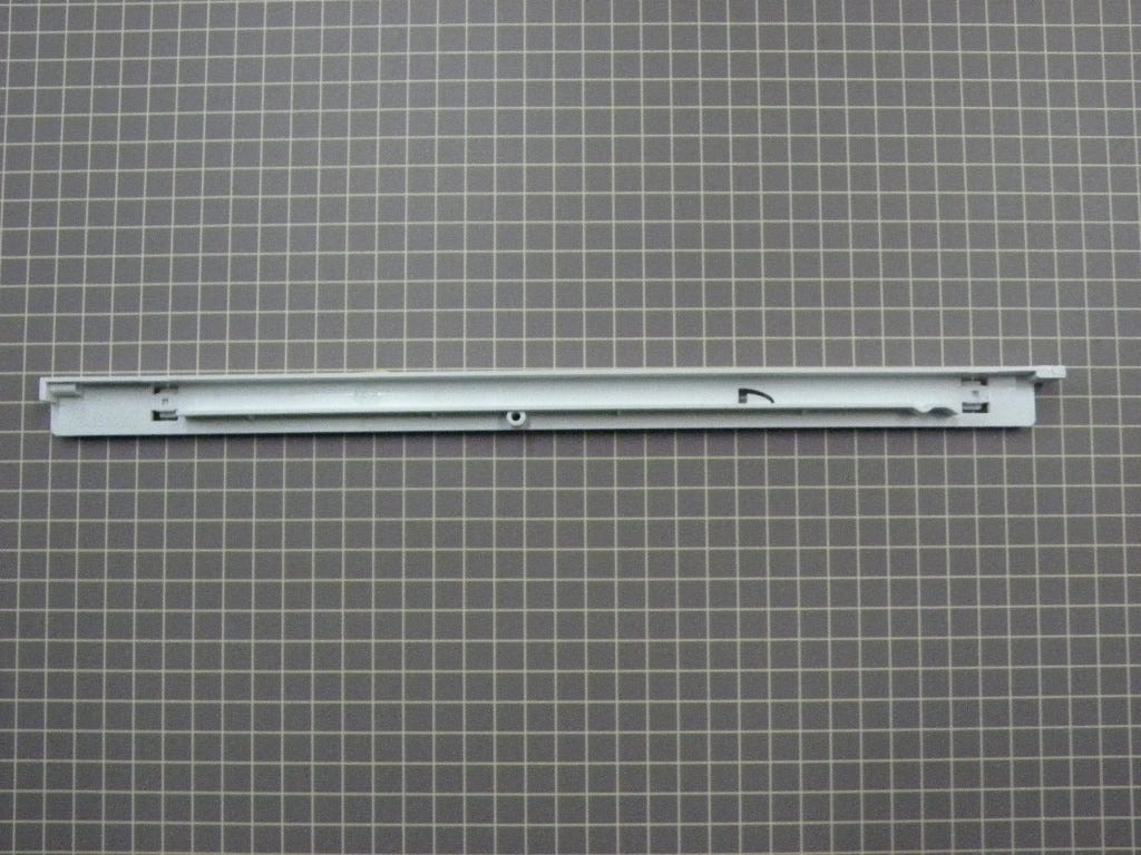 RH Meat Pan Slide Rail 240530701