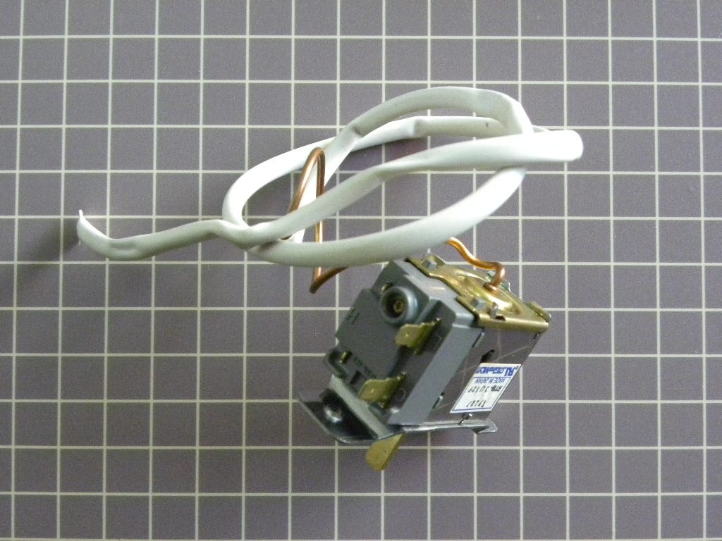 Temperature Control/Thermostat WR09X0529