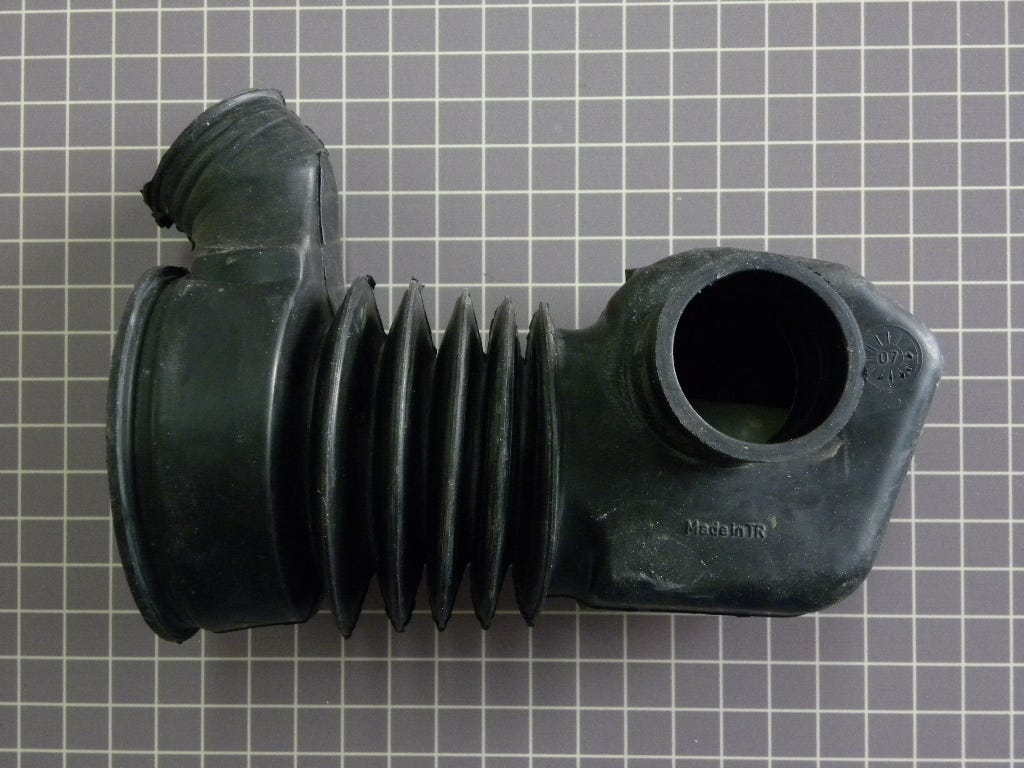 Tub to Pump Hose 131784700