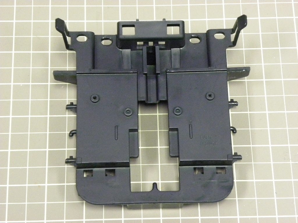 Latch Bracket 8193882