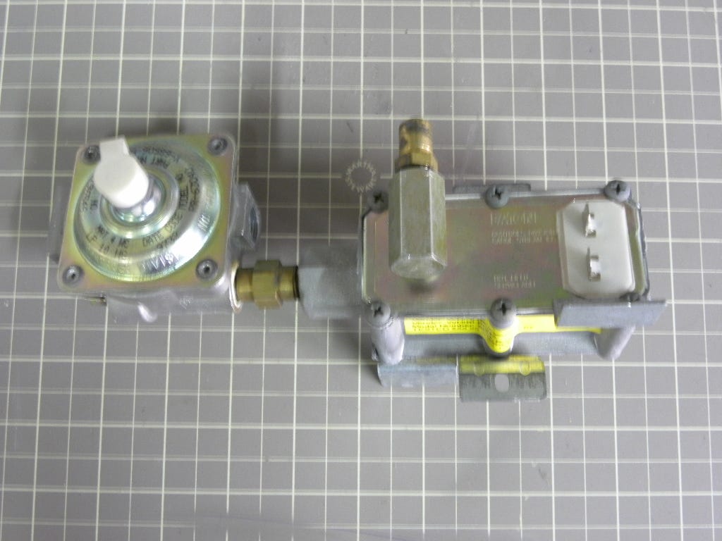 Safety Valve and Gas Pressure 3196545