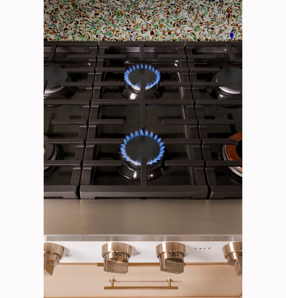 Café 36" Professional Gas Rangetop With 6 Burners CGU366P2TS1