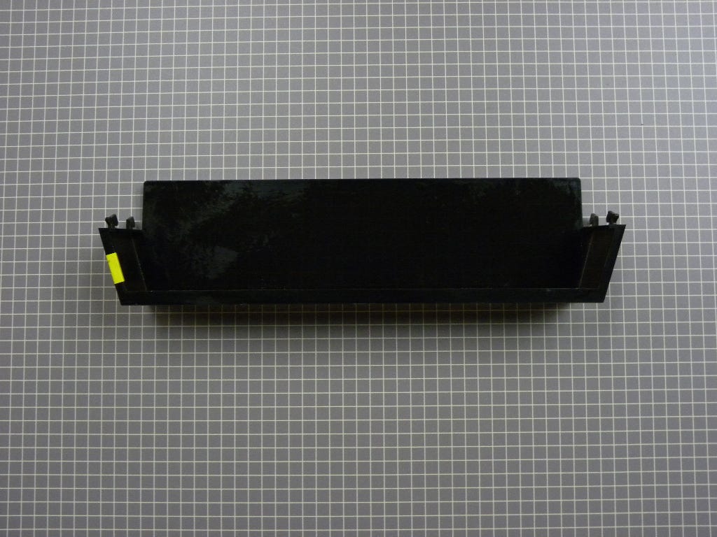 Door Shelf D7511402