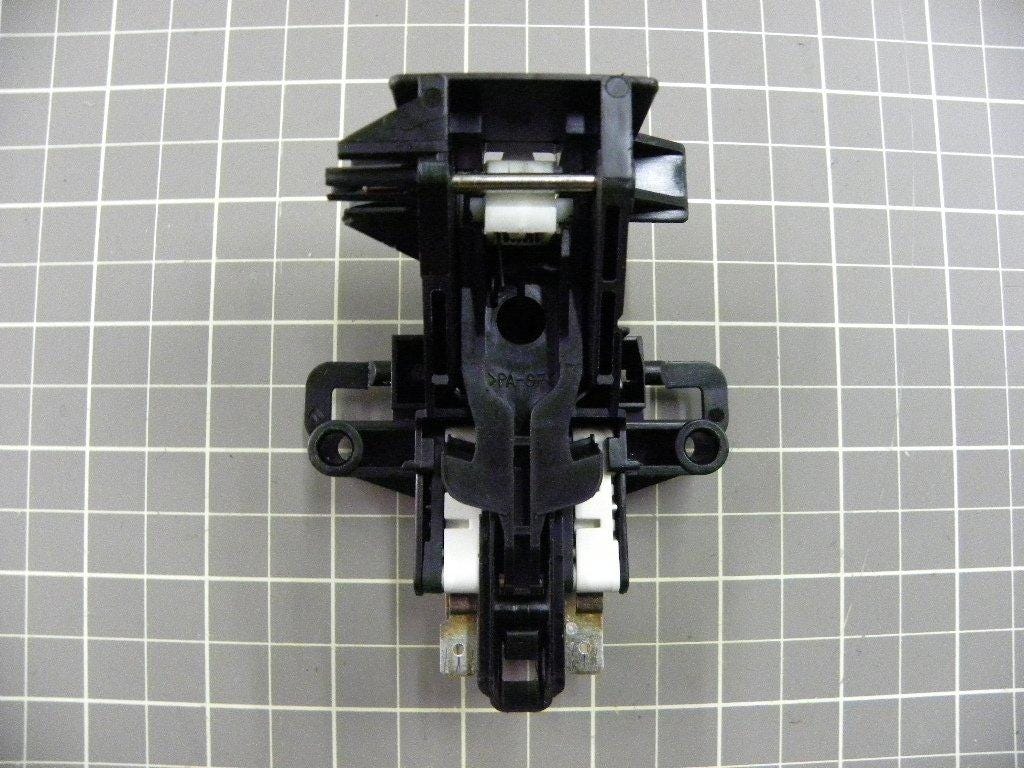 Electrolux Dishwasher Latch (Black) 154758101